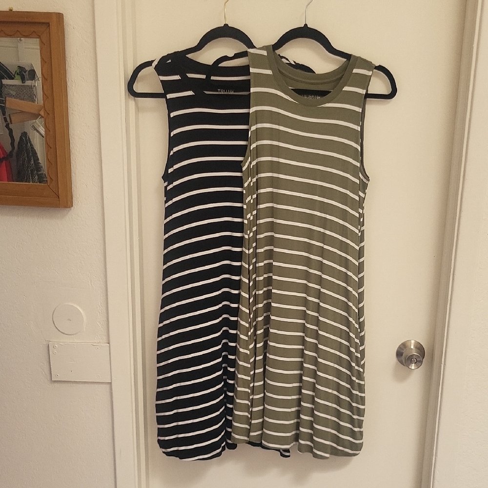 Bundle!2 Size Small Time And Tru Swing Dresses